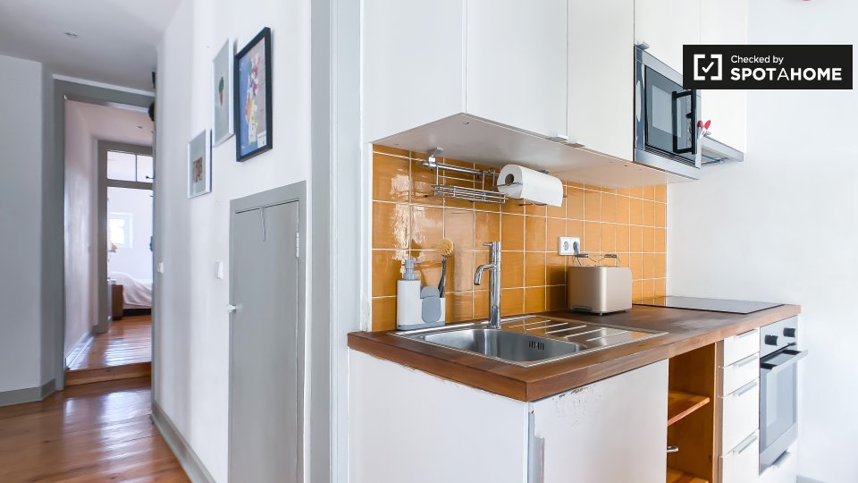 Apartment Lisbon, 2 beds, 70m² — photo 8