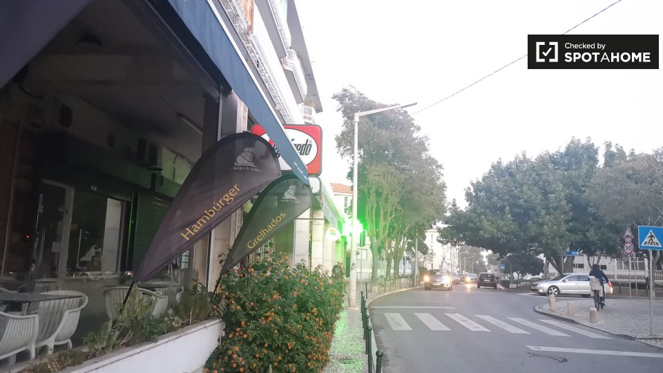 Double room Lisbon, 2 beds, 40m² — photo 19