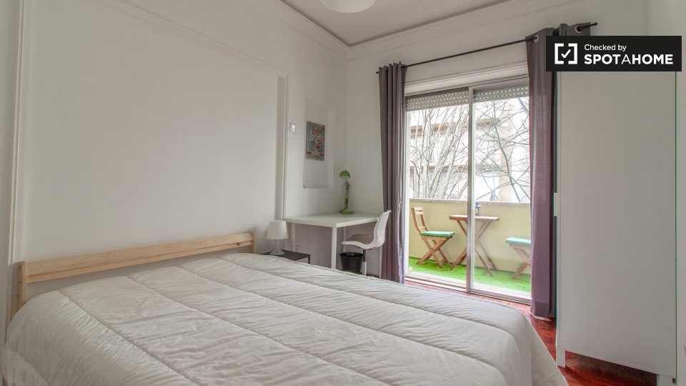 Double room Lisbon, 9 beds, 160m² — photo 2