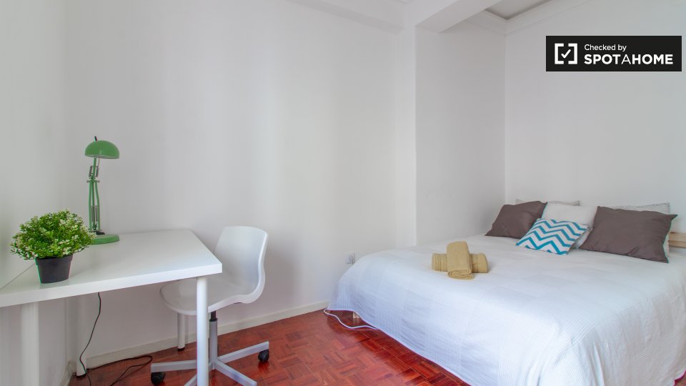 Double room Lisbon, 9 beds, 160m² — photo 2