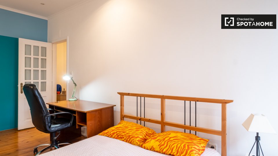 Double room Lisbon, 4 beds — photo 2