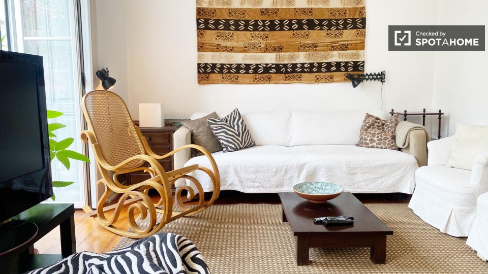 Apartment Lisbon, 1 bed, 95m² — photo 25