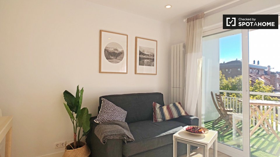 Double room Madrid, 2 beds, 60m² — photo 16