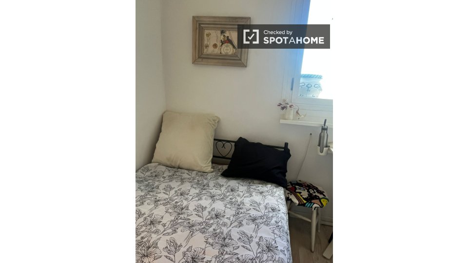 Double room Madrid, 4 beds — photo 3