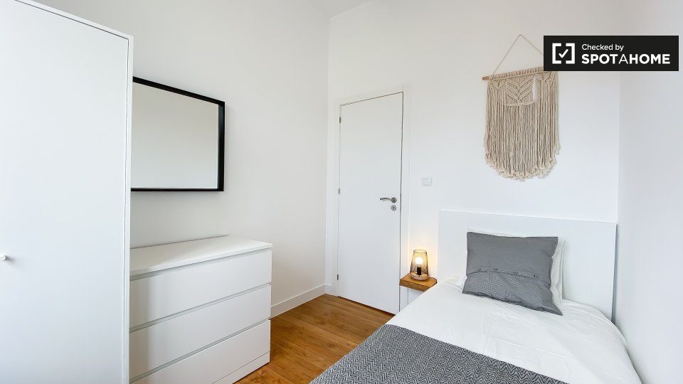 Double room Lisbon, 7 beds, 120m² — photo 1