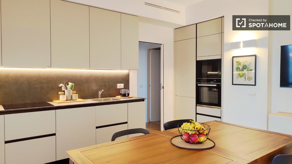 Apartment Milan, 2 beds, 90m² — photo 2