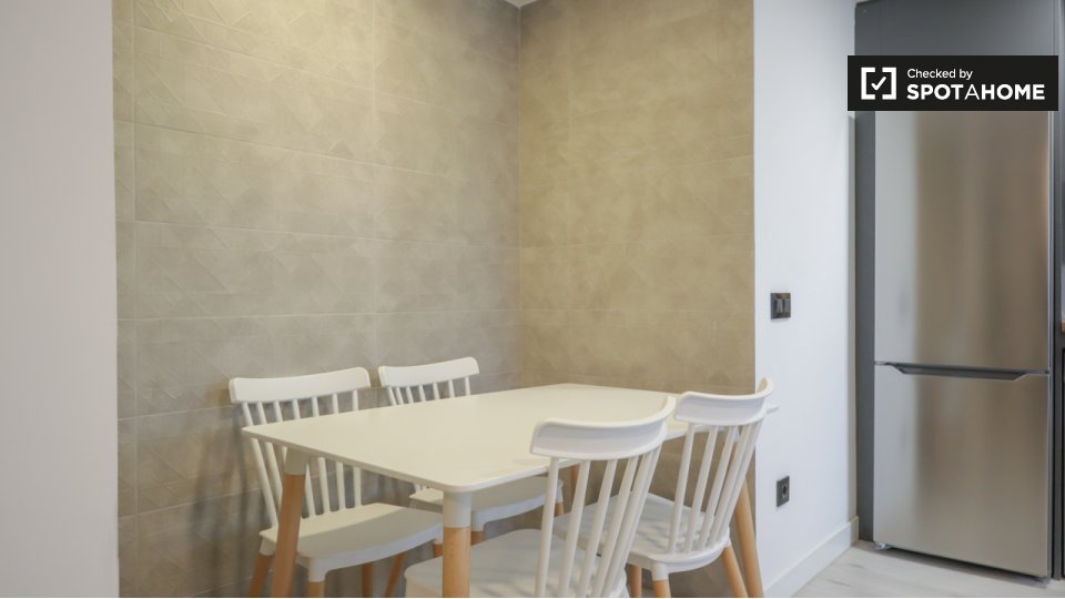 Apartment Madrid, 2 beds — photo 11