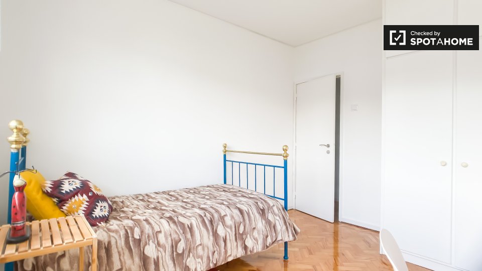 Double room Lisbon, 4 beds — photo 3