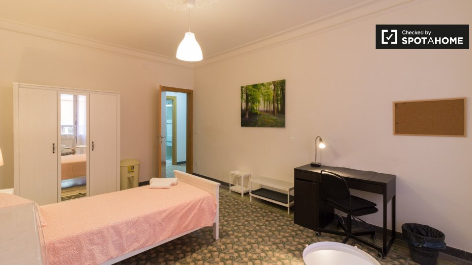 Double room Barcelona, 4 beds, 130m² — photo 3