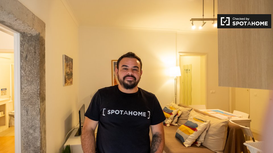Apartment Lisbon, 1 bed — photo 17