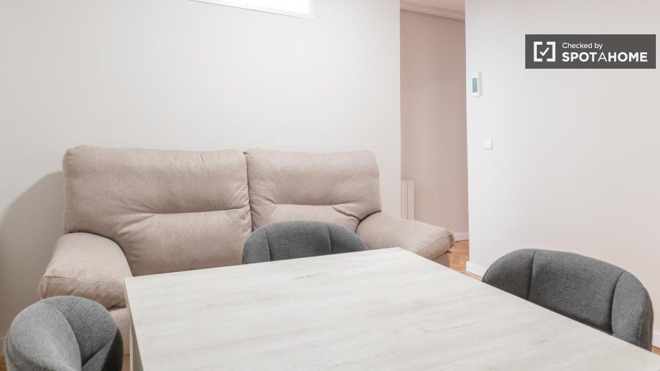 Double room Madrid, 4 beds — photo 16
