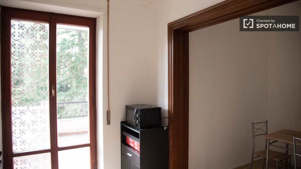 Double room Rome, 4 beds — photo 16