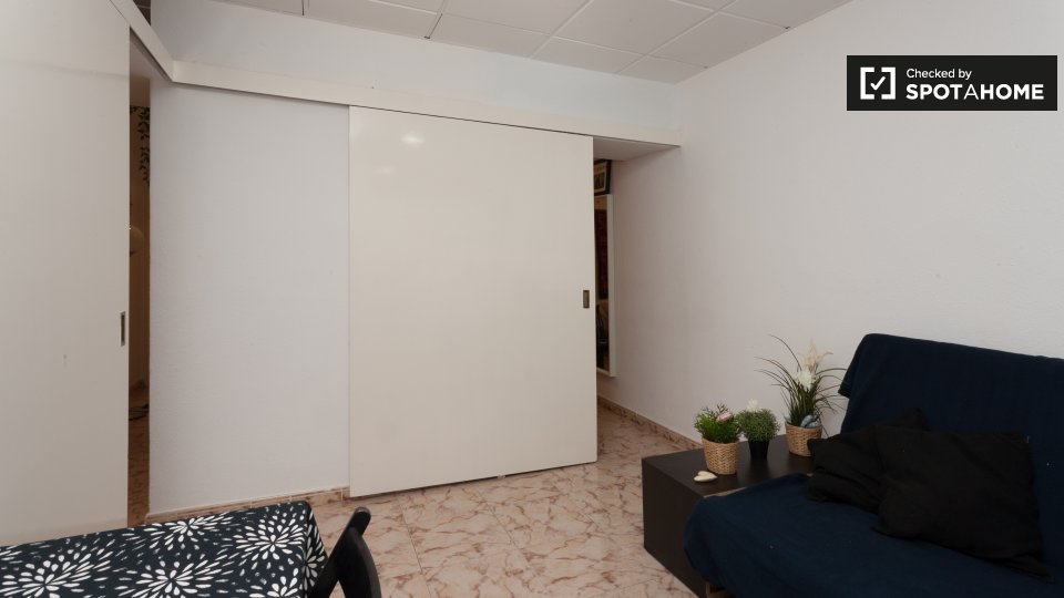 Double room Barcelona, 2 beds, 55m² — photo 16