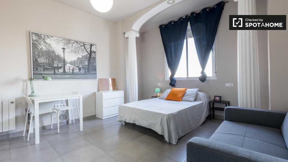 Double room Valencia, 5 beds — photo 2