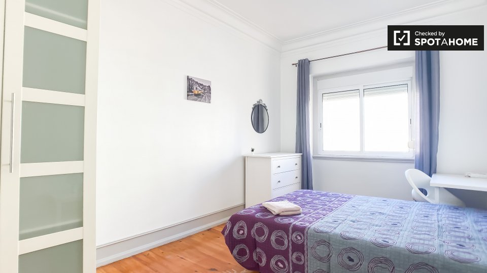 Double room Lisbon, 4 beds, 97m² — photo 2