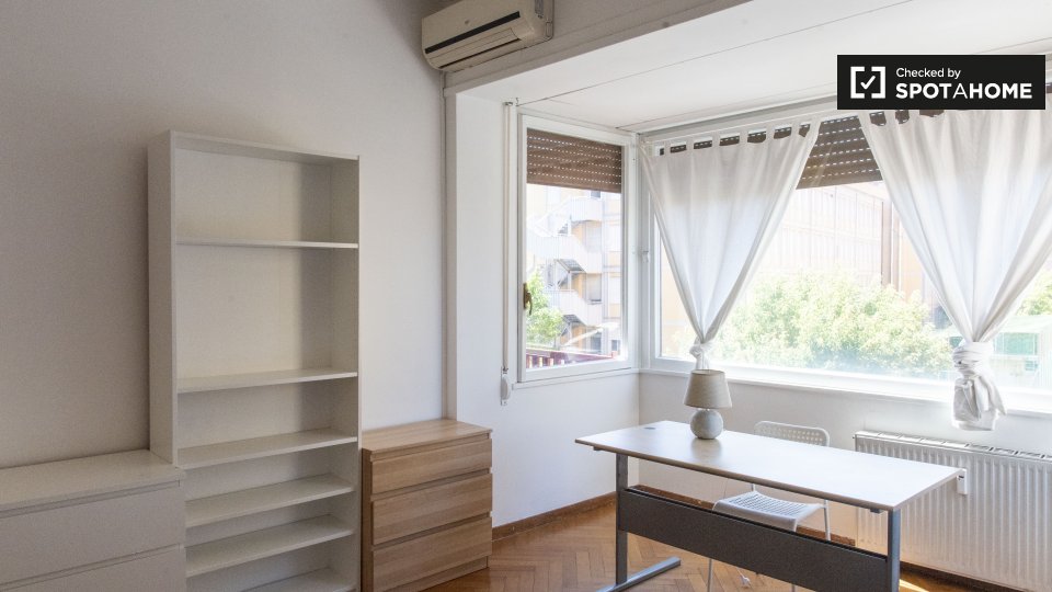 Double room Rome, 5 beds, 140m² — photo 10
