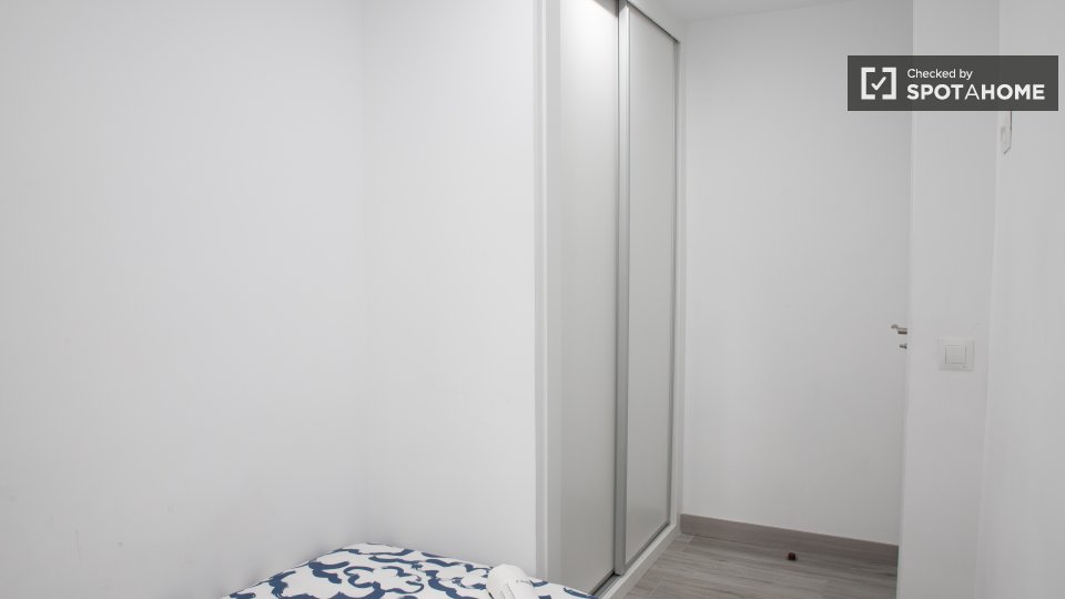 Double room Madrid, 4 beds — photo 4
