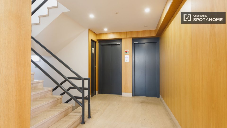 Apartment Lisbon, 1 bed, 58m² — photo 48