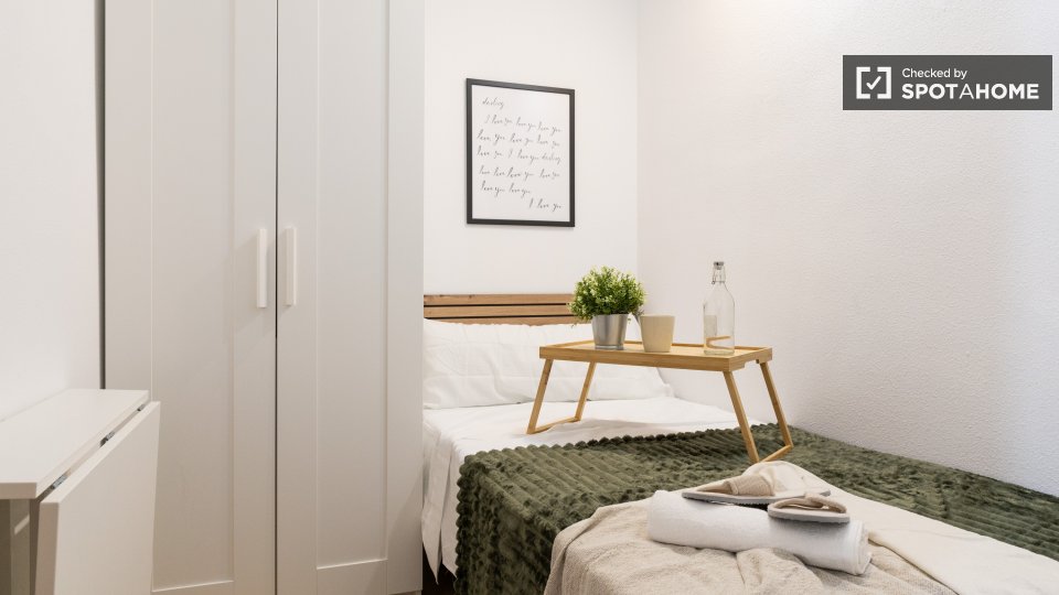 Double room Madrid, 7 beds — photo 10