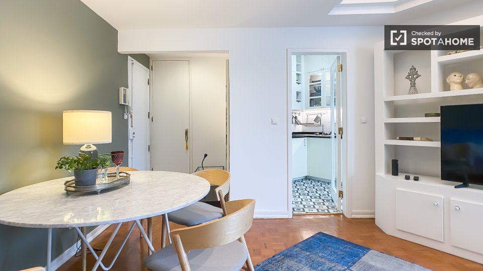 Apartment Lisbon, 1 bed, 60m² — photo 16