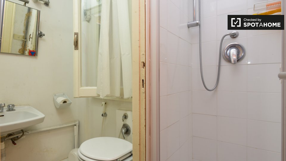 Double room Rome, 5 beds — photo 14