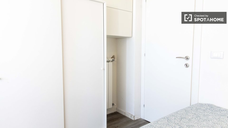 Double room Rome, 4 beds — photo 17
