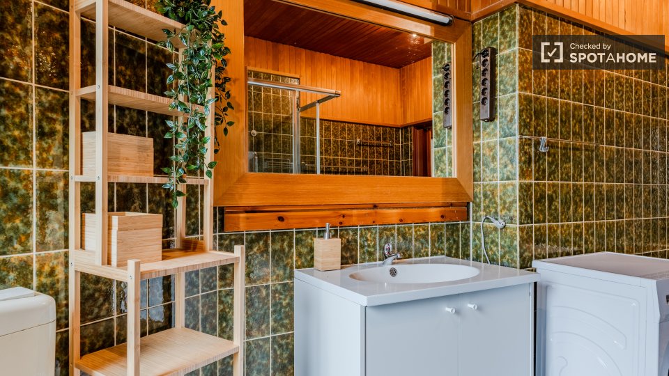 Double room Berlin, 5 beds, 86m² — photo 4
