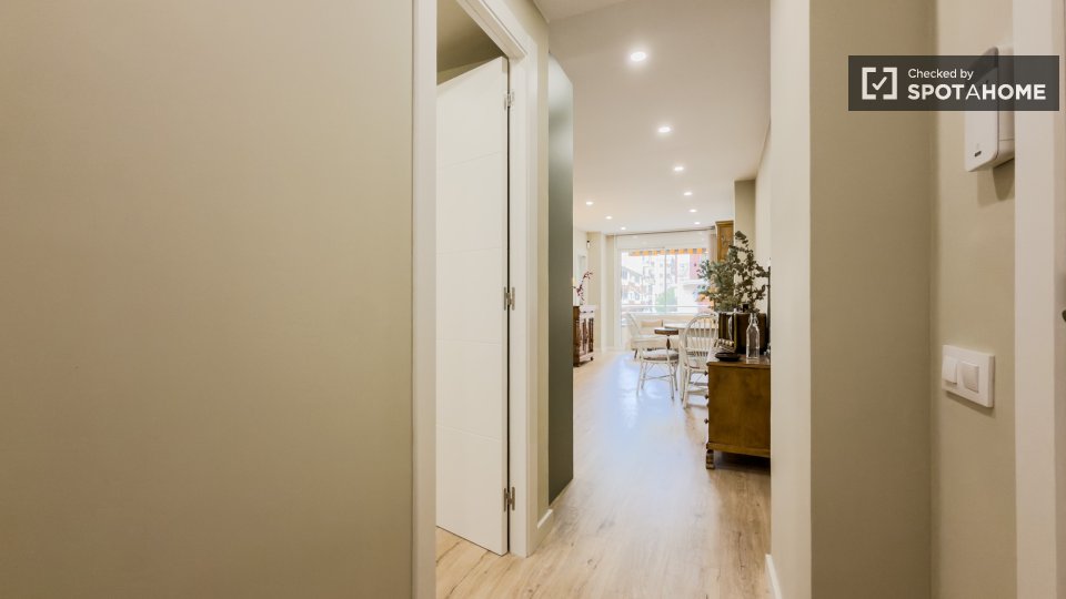 Double room Barcelona, 3 beds — photo 4
