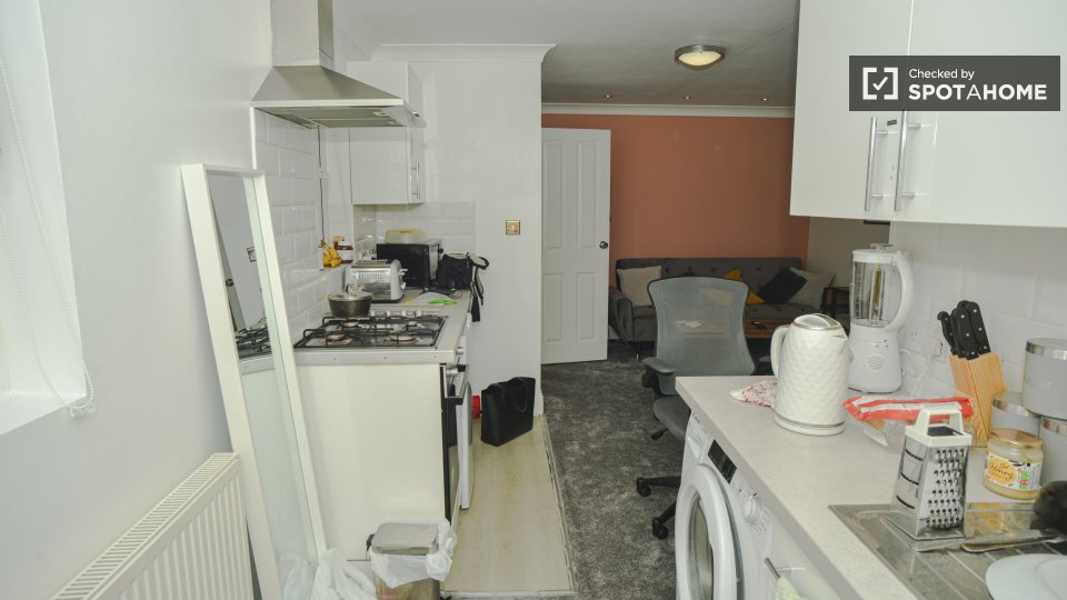 Apartment London, 2 beds — photo 18