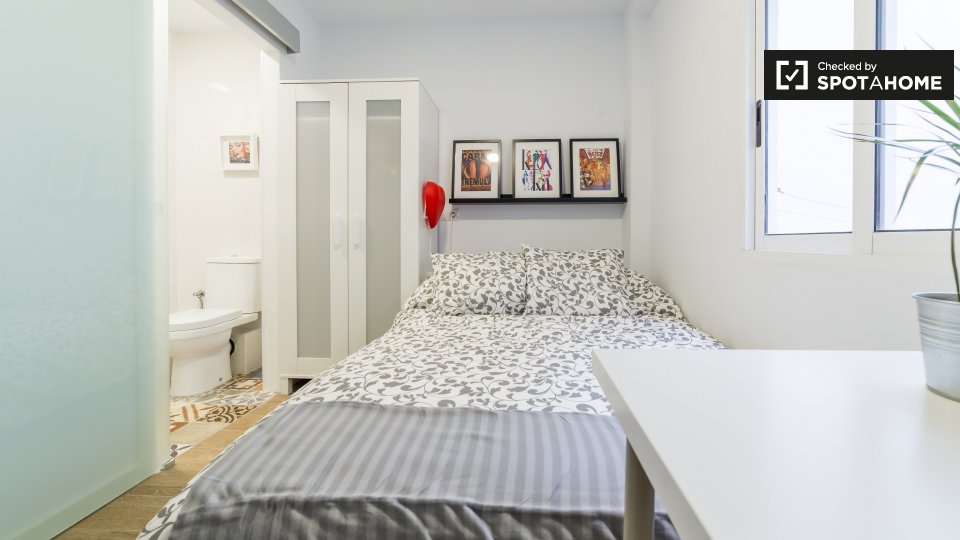 Double room Valencia, 5 beds — photo 3