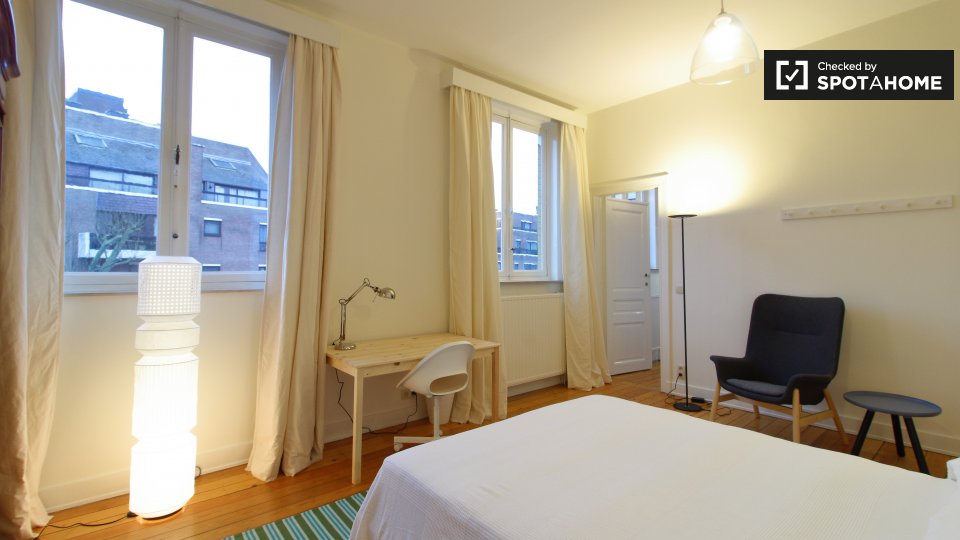 Double room Brussels, 11 beds, 750m² — photo 2
