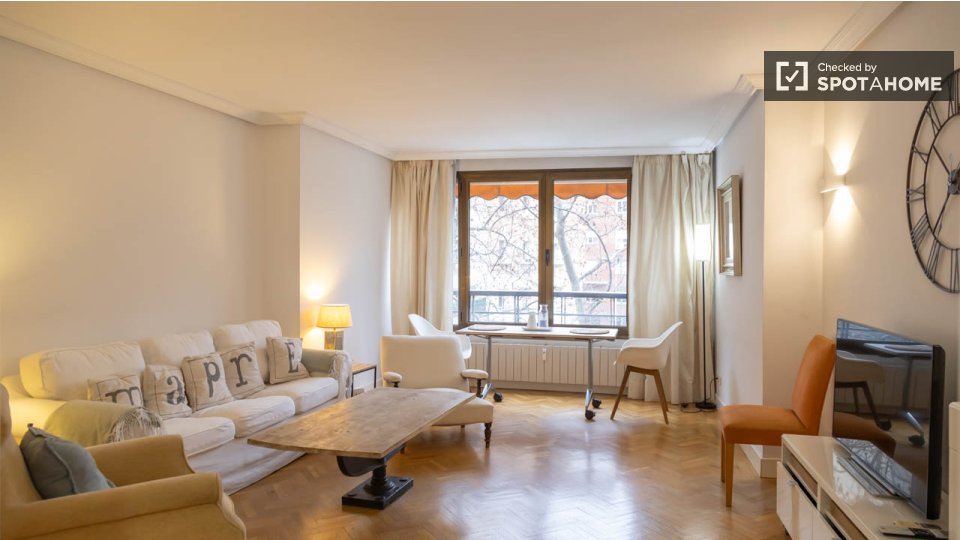 Appartamento con 1 camera da letto in affitto a Ríos Rosas, Madrid - in Madrid
