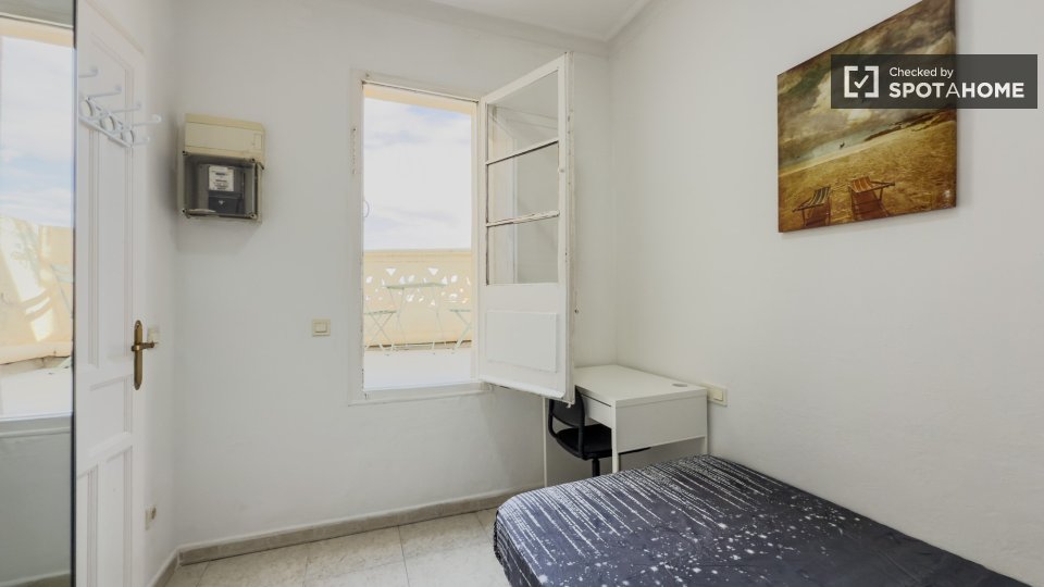 Double room Barcelona, 2 beds — photo 28