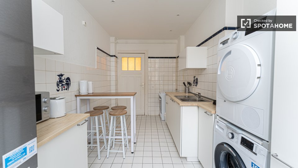 Double room Berlin, 5 beds, 104m² — photo 14