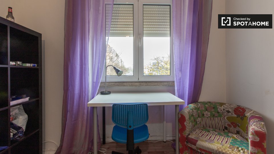 Double room Lisbon, 3 beds, 75m² — photo 4
