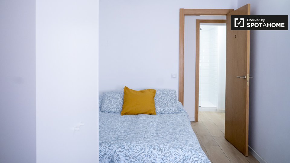 Double room Valencia, 6 beds — photo 12