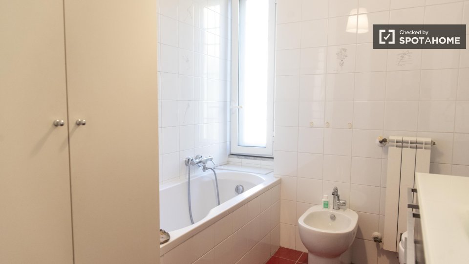 Double room Rome, 3 beds, 90m² — photo 56