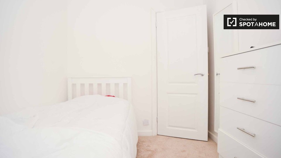 Double room London, 4 beds — photo 9