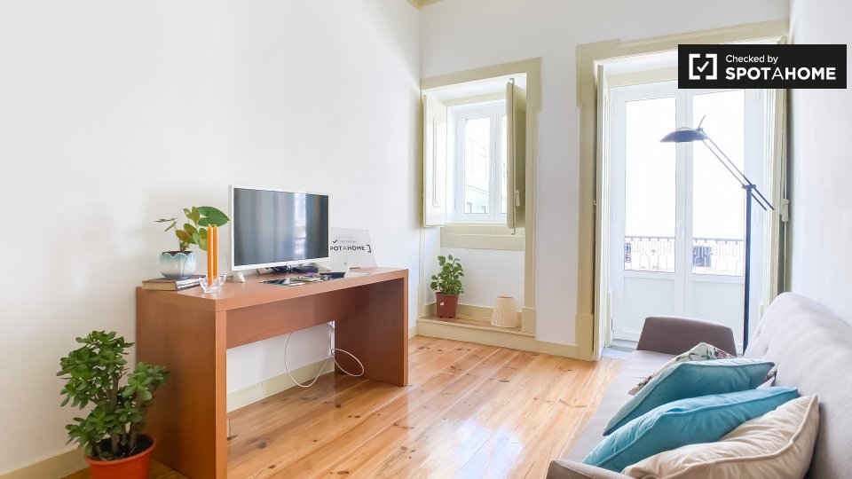 Double room Lisbon, 2 beds, 65m² — photo 5