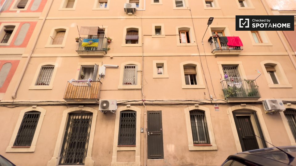 Apartment Barcelona, 1 bed, 40m² — photo 3