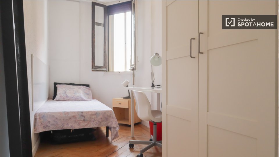 Double room Madrid, 10 beds — photo 17