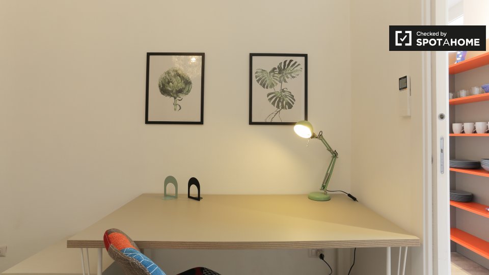 Double room Milan, 2 beds, 42m² — photo 4