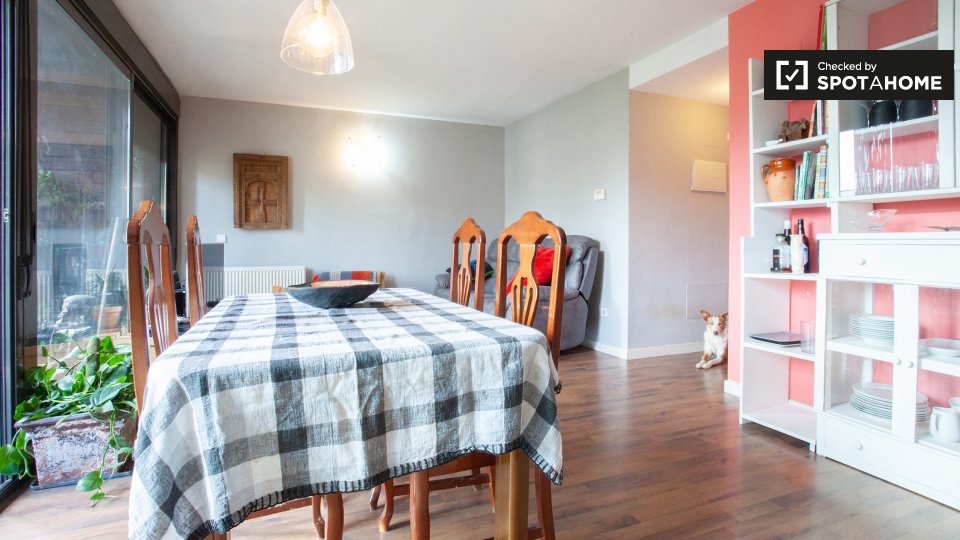 Double room Madrid, 4 beds, 98m² — photo 10