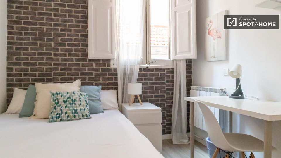 Double room Madrid, 5 beds, 100m² — photo 46