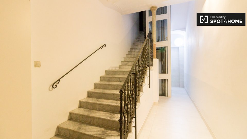 Apartment Barcelona, 3 beds — photo 8