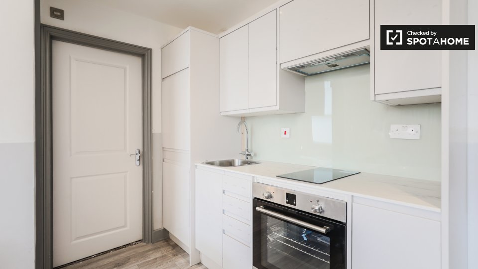 Apartment London, 1 bed, 40m² — photo 9