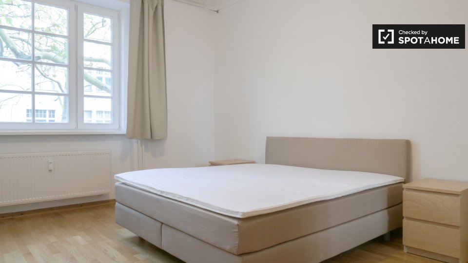 Apartment Berlin, 1 bed, 75m² — photo 1