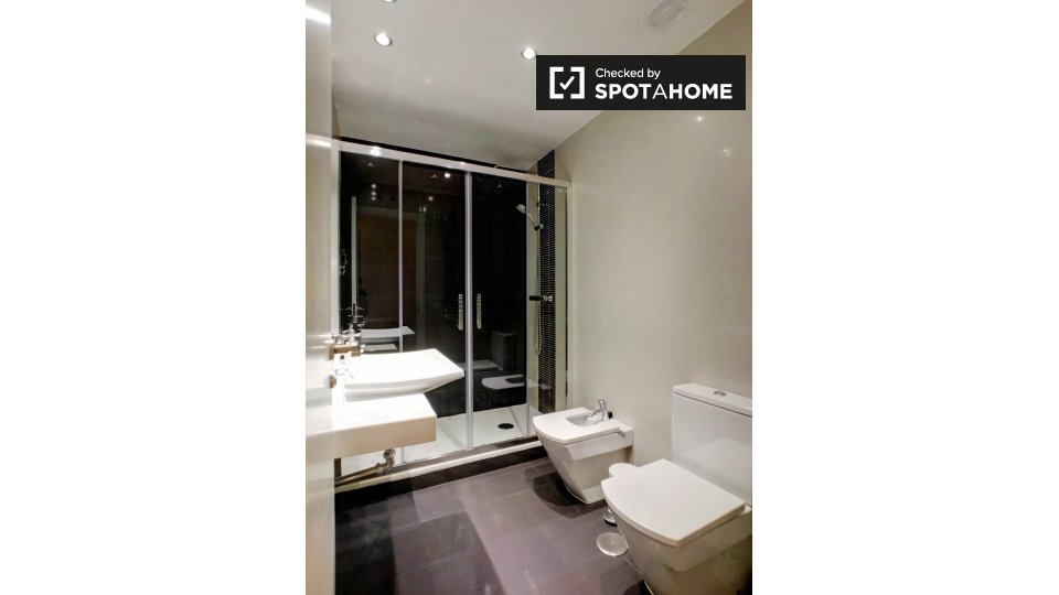 Apartment Madrid, 2 beds, 73m² — photo 17