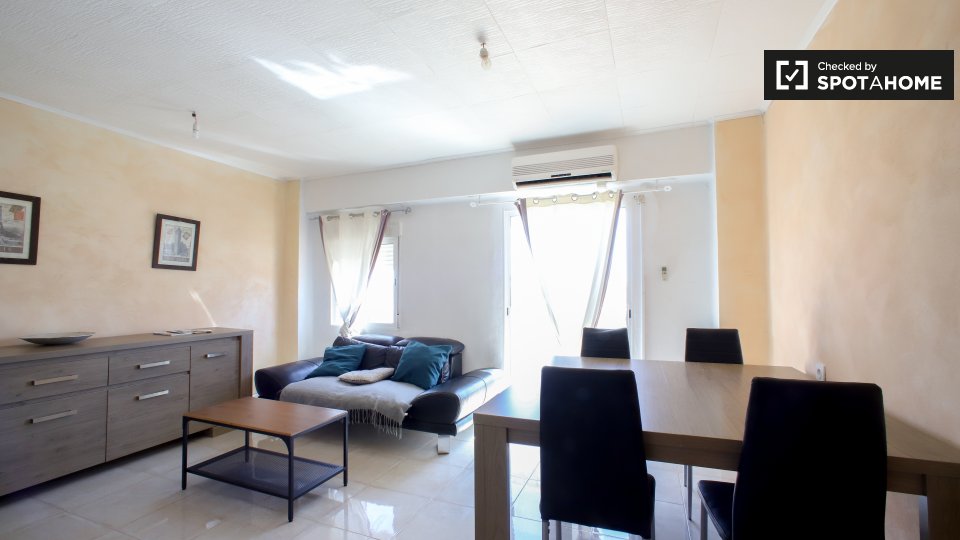 Apartment Valencia, 2 beds, 75m² — photo 1