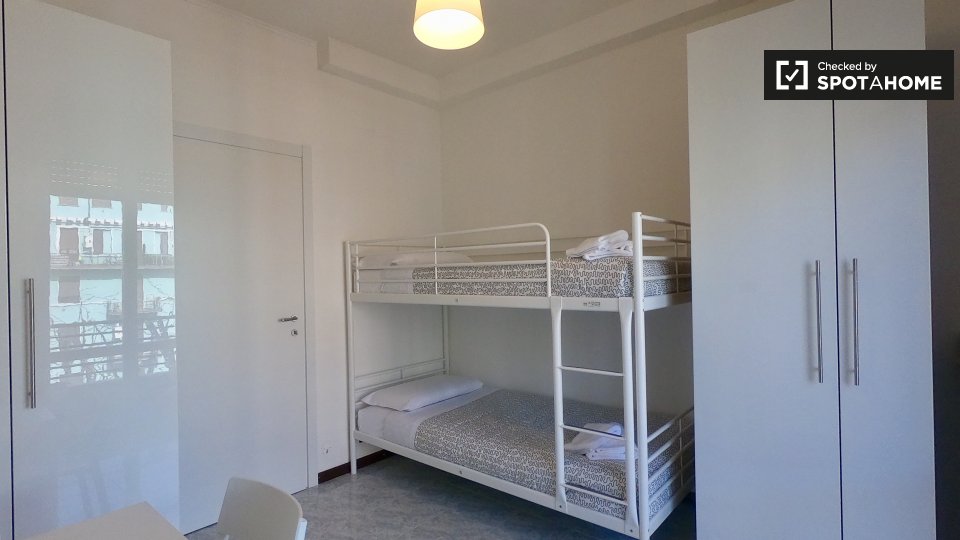Double room Milan, 3 beds, 80m² — photo 12